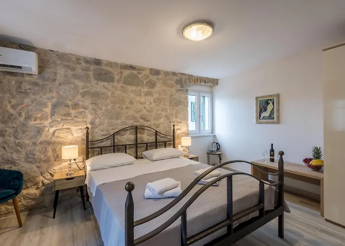 Luxury A&a-old Town 아파트 *