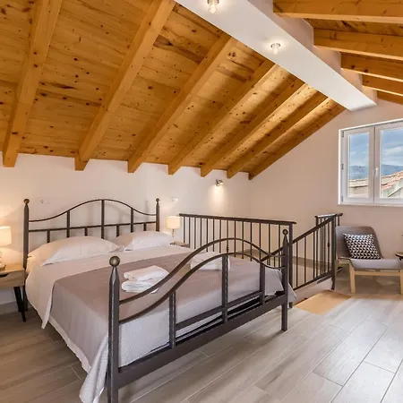 Luxury A&a-old Town *